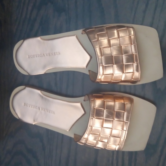 Bottega Veneta Slides - Picture 3 of 5